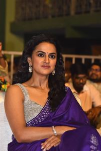 Mechanic Rocky Actress Shraddha Srinath Blue Saree Pics