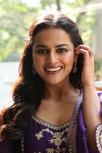 Dhaku Maharaj Actress Shraddha Srinath New Stills