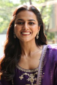 Dhaku Maharaj Actress Shraddha Srinath New Stills