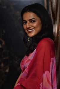 Dhaku Maharaj Actress Shraddha Srinath Saree Pictures