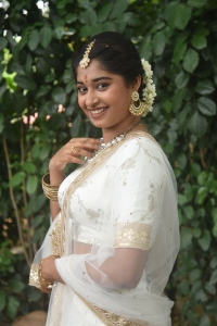 Yatha Raja Tatha Praja Movie Heroine Shrasti Verma Photos