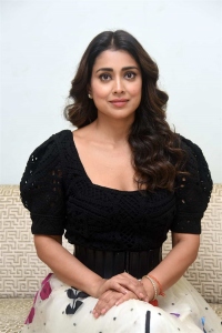 Gamanam Movie Actress Shriya Saran Interview Pics