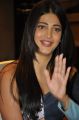 Actress Shruti Haasan Interview Photos about Srimanthudu Movie