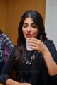 Beautiful Shruti Haasan Pictures @ Race Gurram Press Interview