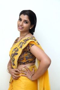 Actress Shyamala Saree Pics @ Maya Petika Unboxing Event