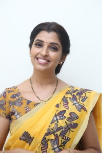 Actress Shyamala Saree Pics @ Maya Petika Unboxing Event