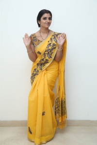 Actress Syamala Saree Pics @ Maya Petika Unboxing Event