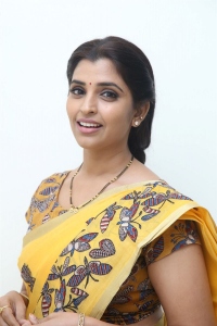 Actress Syamala Saree Pics @ Maya Petika Unboxing Event