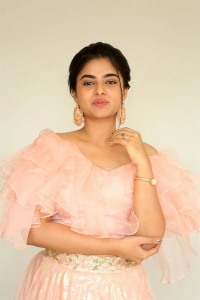 Actress Siddhi Idnani New Images @ Anukunnadi Okati Ayinadi Okati Movie Press Meet