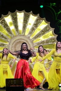 Actress Aishwarya Rajesh Dance @ SIIMA 2021 Awards Function