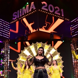 Actress Aishwarya Rajesh Dance @ SIIMA Awards 2021 Function