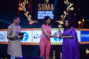 Brindha Sivakumar won the Best Playback Singer (Female) (Tamil) award for Vaa Chellam song Ponmagal Vandhaal movie @ SIIMA Awards 2021