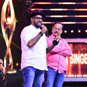 Harish Sivaramakrishnan won Best Playback Singer (Male) (Tamil) award for Veyyon Silli song Soorarai Pottru movie @ SIIMA Awards 2021