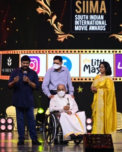 K Viswanath got Lifetime Achievement Award (Telugu) @ SIIMA Awards 2021