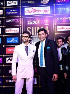 Ranveer Singh, Vishnu Vardhan Induri @ SIIMA Awards 2022 Red Carpet Stills