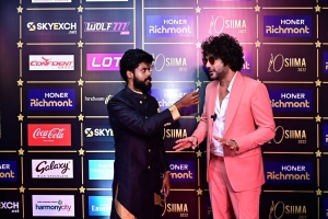 Siddhu Jonnalagadda @ SIIMA Awards 2022 Red Carpet Stills