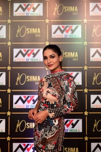 Saniya Iyappan @ SIIMA Awards 2022 Red Carpet Photos