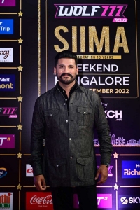 Vijay Yesudas @ SIIMA Awards 2022 Red Carpet Photos