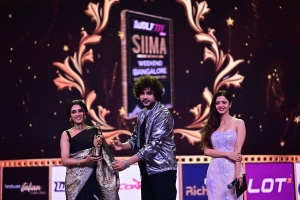Priyanka Arul Mohan @ SIIMA Awards 2022 (Day 2) Images