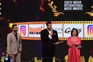 Abhishek-Gowda-won-Best-Debutant-Actor-Kannada-award-for-Amar-movie-@-SIIMA-Awards-2021