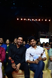 Actor-Allari-Naresh-and-Nani-at-SIIMA-2021-Awards-Function