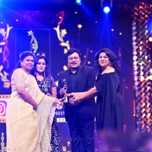 S-Cube-Films-won-Best-Debutant-Producer-Malayalam-award-for-Uyare-movie-@-SIIMA-Awards-2021