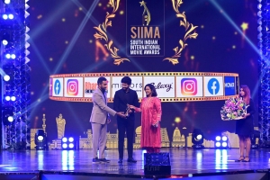 Sri-Simha-won-Best-Debutant-Actor-Telugu-award-for-Mathu-Vadalara-movie-@-SIIMA-Awards-2021