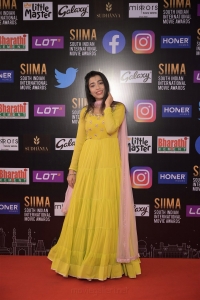 Apoora @ SIIMA 2021 Awards Red Carpet Day 2 Pics