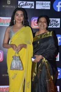 Jeevitha, Shivathmika Rajashekar @ SIIMA Awards 2021 Red Carpet Day 1 Photos