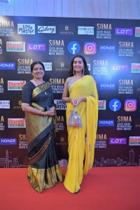 Jeevitha, Shivathmika Rajashekar @ SIIMA Awards 2021 Red Carpet Day 1 Photos