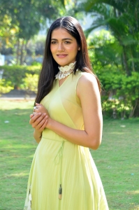 Sehari Movie Actress Simran Chowdary Pictures
