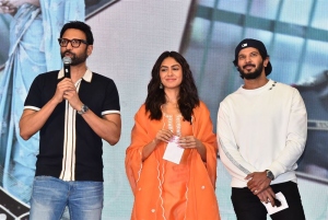 Sumanth, Mrunal Thakur, Dulquer Salmaan @ Sita Ramam Tamil Trailer Launch Photos