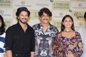 Dulquer Salmaan, Nagarjuna, Mrunal Thakur @ Sita Ramam Movie Thanks Meet Stills