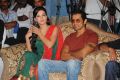 Amy Jackson, Vikram at Siva Thandavam Audio Release Stills