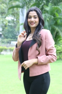 Actress Sonal Monteiro Pictures @ Banaras Movie Press Meet