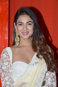 Actress Sonal Chauhan New Pictures @ F3 Movie Pre Release