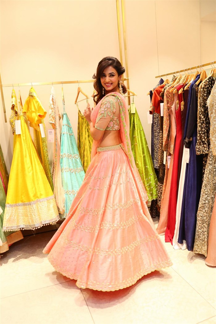 Sonal Chauhan Transforms Into the Blushing Bride for Neeta Lulla