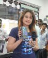 Tamil Actress Sonia Agarwal Launches Blackberry Z10 Photos