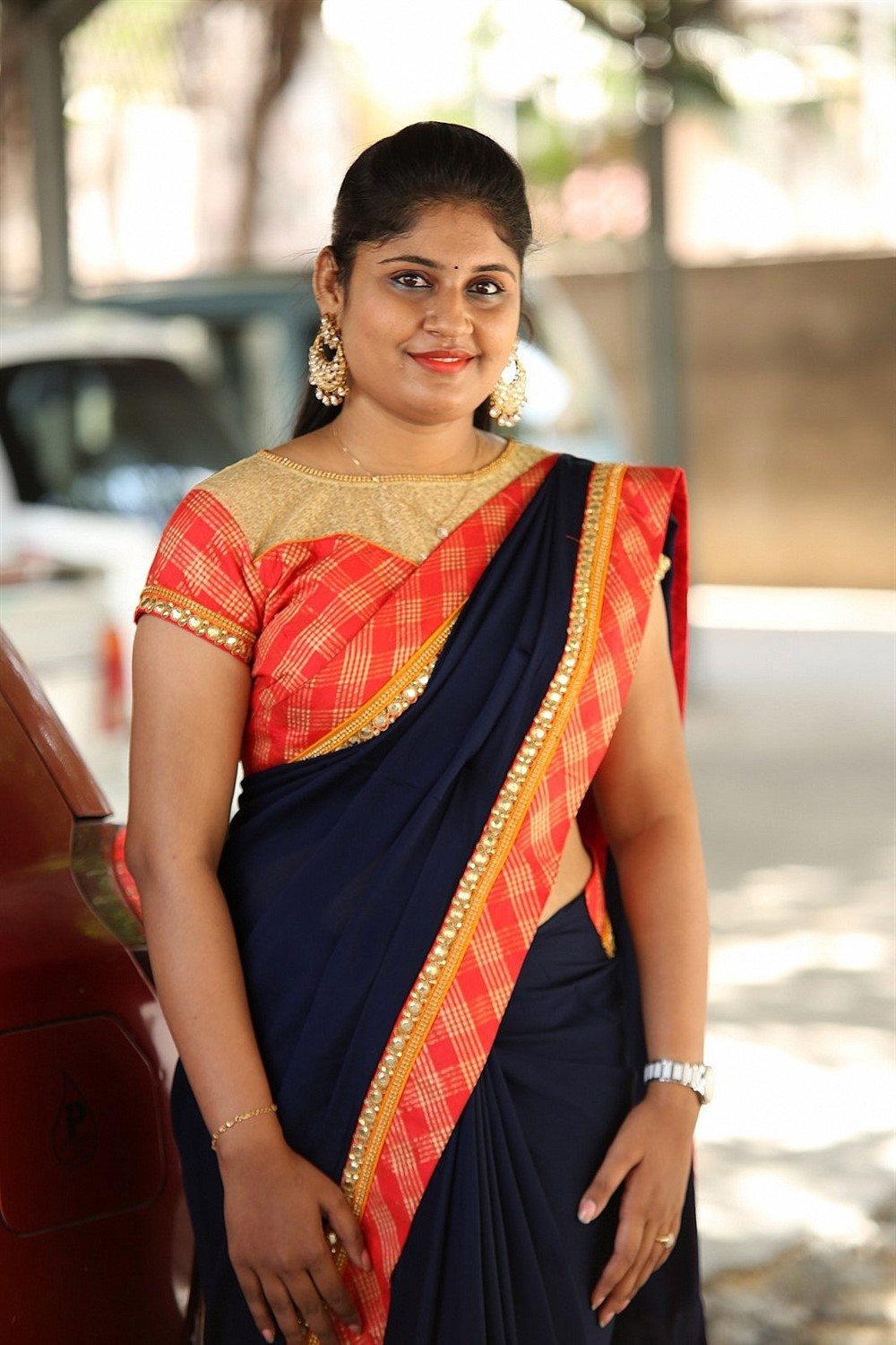 Anchor Sonia Chowdary in Saree Photos | Moviegalleri.net