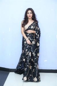 Actress Sonu Thakur Pictures @ Roti Kapda Romance Movie Song Launch