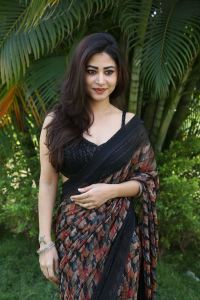 Actress Sonu Thakur Stills @ Roti Kapda Romance Press Meet