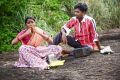 Sunu Lakshmi, Santhosh Saravanan in Soodhu Vaadhu Tamil Movie Stills