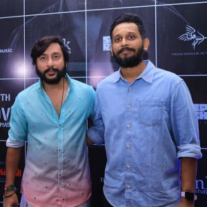 RJ Balaji, Sidharth Vishwanath @ Sorgavaasal Trailer Launch Stills