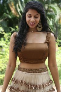 Rahasyam Idam Jagath Movie Heroine Sravanthi Prattipati Stills