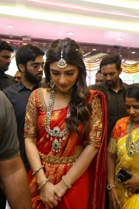 Sree Leela inaugurates CMR Jewelery Showroom in AS Rao Nagar Photos