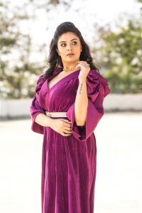 Anchor Srimukhi Latest Photoshoot Pics