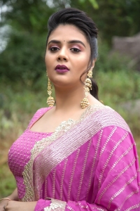 Telugu Anchor Sreemukhi Photoshoot Pics