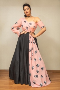 Telugu Anchor Sreemukhi Photoshoot Pics