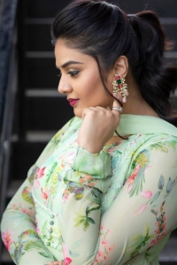 Telugu Anchor Sreemukhi Latest Photoshoot Pics