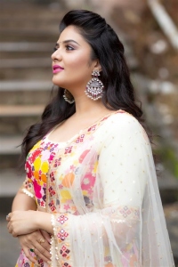 Anchor Sreemukhi Latest Photoshoot Pics